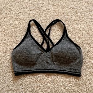 sports bra